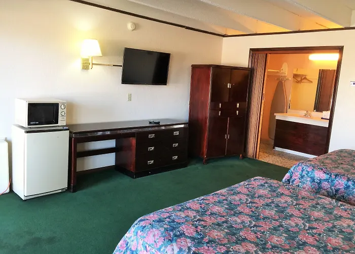 Tollway Beloit Motel *