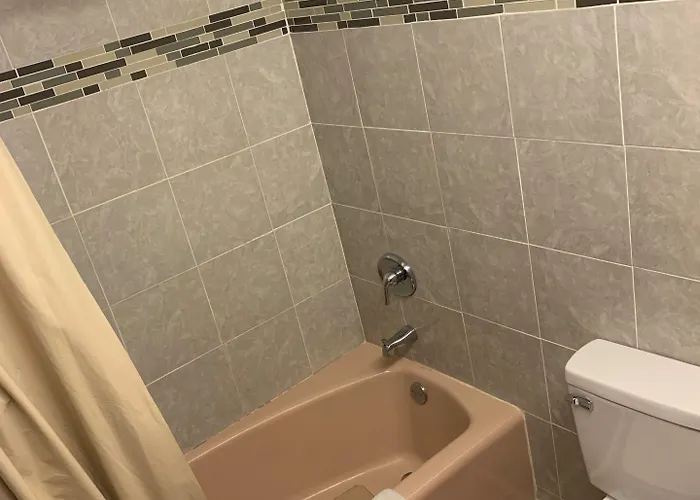 Tollway Beloit Motel *