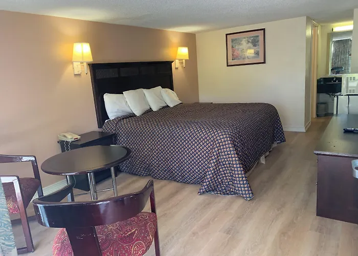 Tollway Beloit Motel *