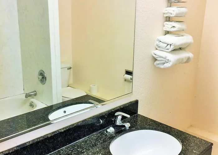 Tollway Beloit Motel